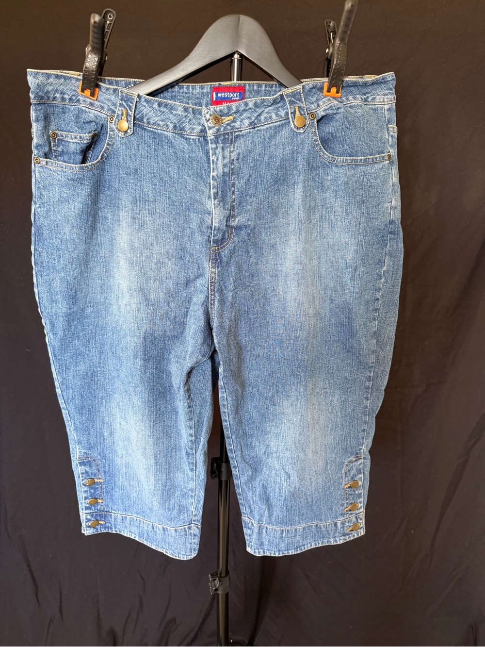 Westport Woman’s Light Blue Denim Crop Jean Shorts